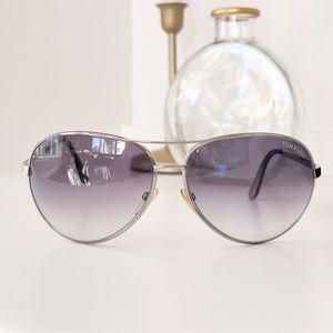 Tom Ford Aviators - Gray Gradient
